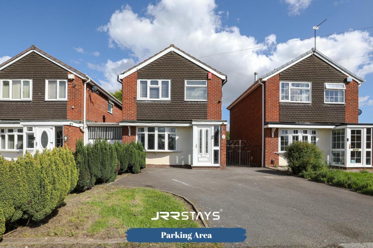 Wolverhampton - Amazing 3 Bedroom, Sleeps 6, Wi-Fi - Jrr Stays Bagian luar foto